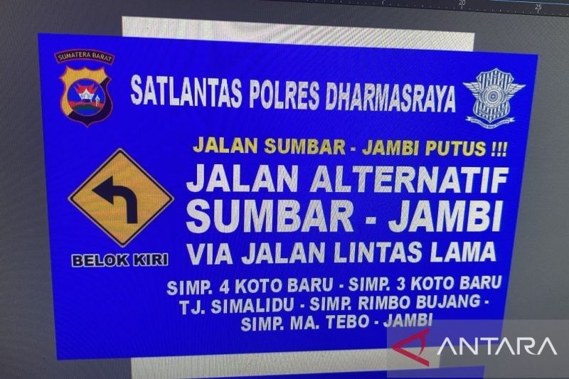 Akses Jalan Sumbar-Jambi Terputus, Polisi Alihkan Arus Lalu Lintas