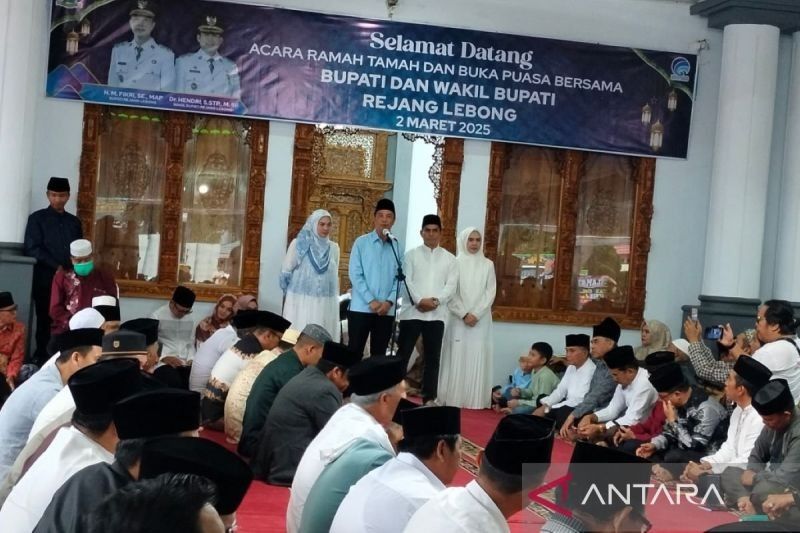 Bupati Rejang Lebong Janji Perbaiki Jalan Rusak, Meski Anggaran Dipangkas