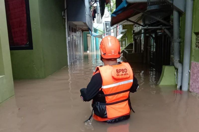 Banjir Luapan Ciliwung Rendam 47 RT di Jakarta, BPBD DKI Bergerak Cepat