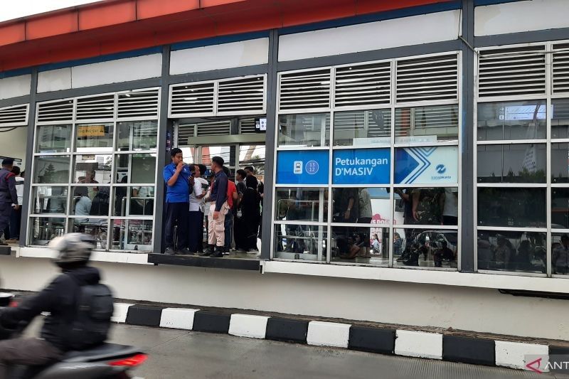 Transjakarta Gandeng D'Masiv: Ajak Masyarakat Naik Transportasi Umum!