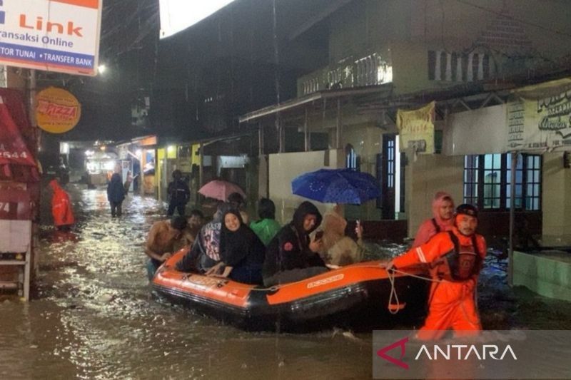 Banjir Bandang Bogor: Seorang Suami Hilang Terseret Arus Saat Selamatkan Istri