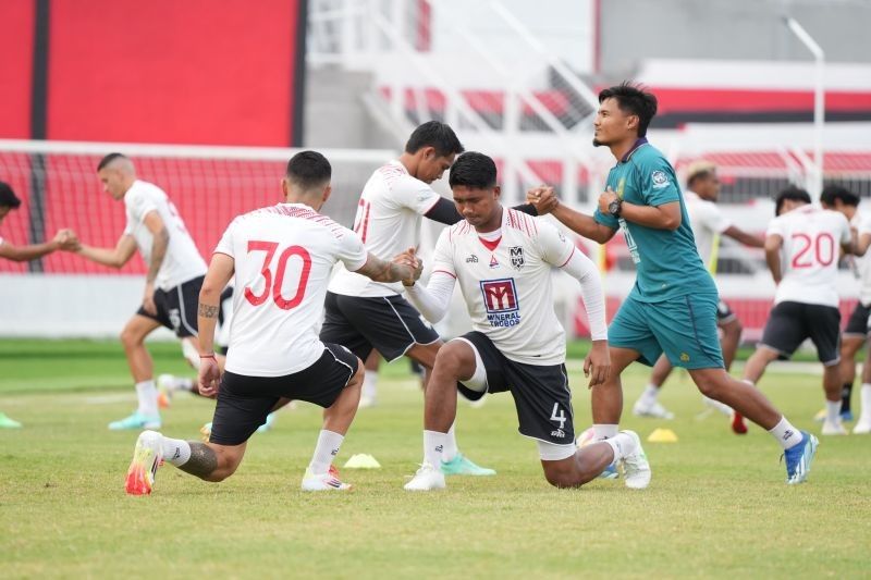 Malut United Siap Balas Dendam, Tantang Arema di Stadion Gelora Kie Raha