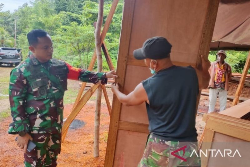 Satgas TMMD Biak Pastikan 10 Rumah Warga Rampung Tepat Waktu