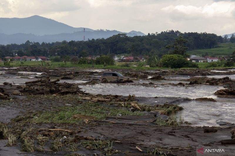 Gunung Marapi Erupsi: Warga Sekitar Sungai Diimbau Tingkatkan Kewaspadaan