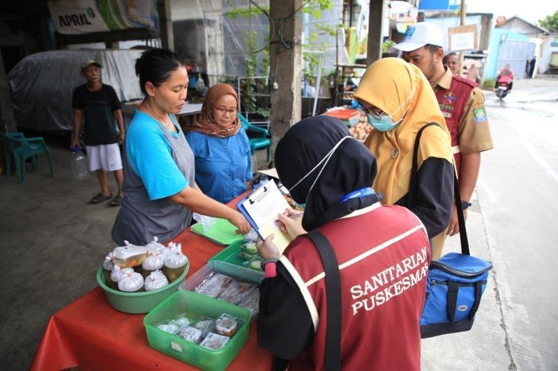 Dinkes Tangerang Jamin Keamanan Takjil, Uji Cepat di 13 Kecamatan