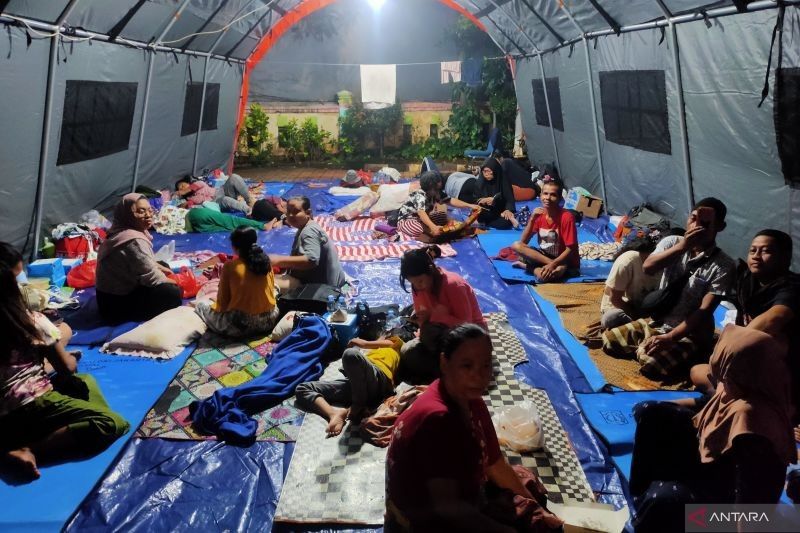 Banjir Kedoya Selatan: 234 Warga Mengungsi di Kantor Kelurahan