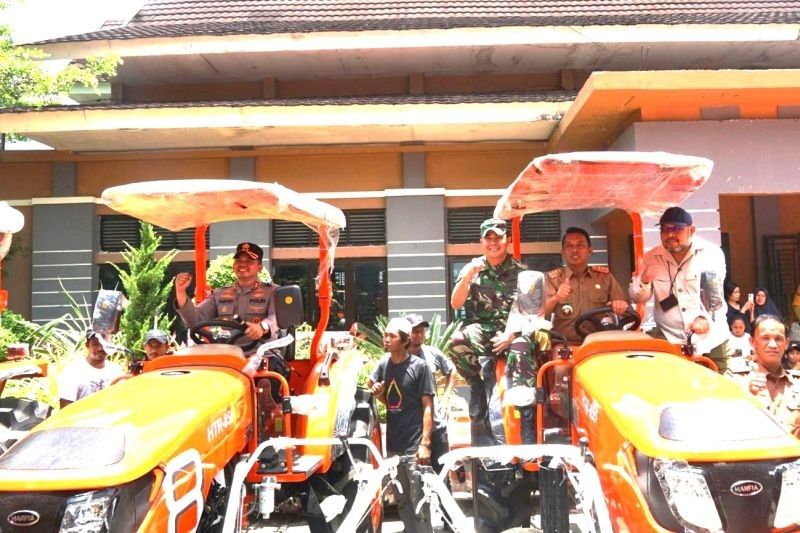 Kementan Perkuat Ketahanan Pangan Sidrap dengan Bantuan Alsintan Rp3 Miliar