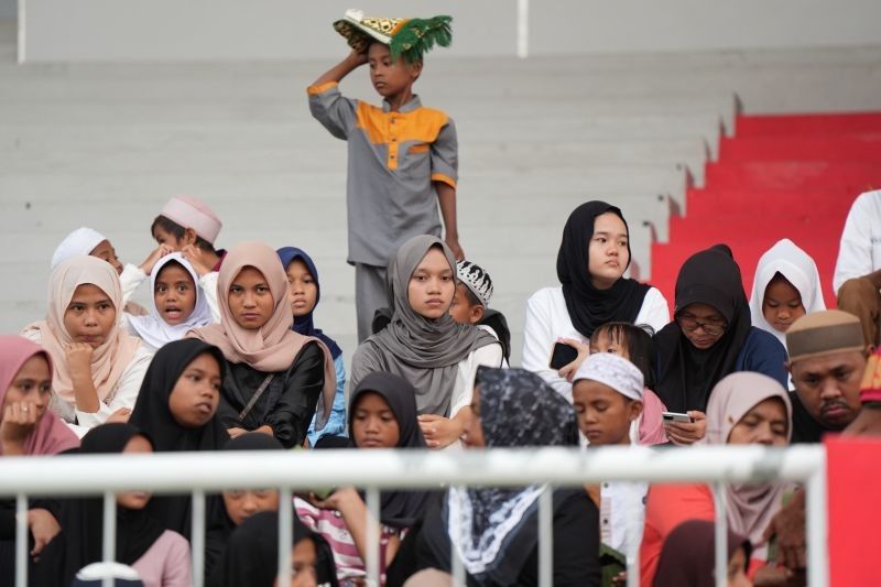 Malut United Ajak Ratusan Anak Yatim Buka Puasa Bersama di Ternate