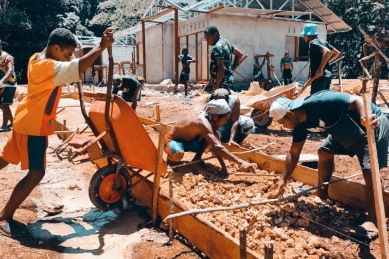 Satgas TMMD Kodim Biak Bangun Jalan di Kampung Kbusdori, Papua: Wujudkan Aksesibilitas dan Semangat Gotong Royong