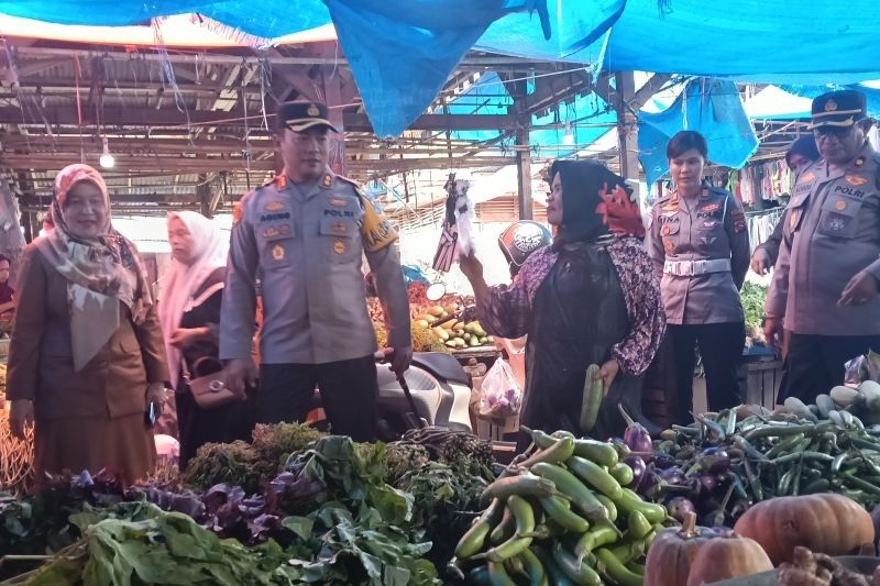 Polres Pasaman Barat Awasi Harga Bahan Pokok Jelang Lebaran