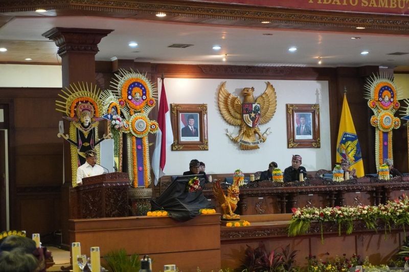 Gubernur Bali Bidik 15 Perda dan Pergub Prioritas untuk Jaga Kearifan Lokal dan Pariwisata