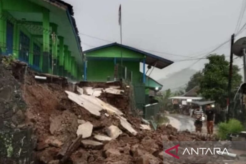 BPBD Cianjur Tuntaskan Penanganan Banjir di Dua Kecamatan, 15 KK Mengungsi