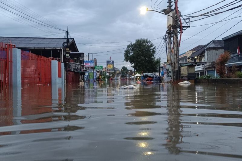 Banjir Tangsel: 1.000 KK Terdampak, Pasar Ceger Tutup Sementara