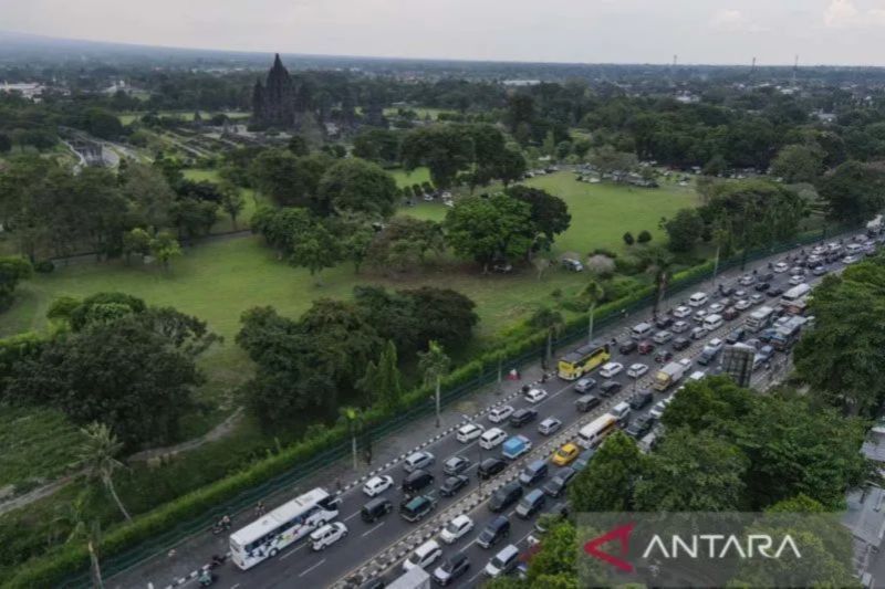 Pemda DIY Percepat Perbaikan Jalan Jelang Mudik Lebaran 2025