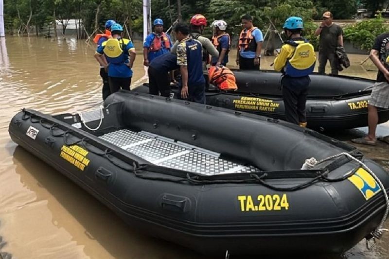 Banjir Bekasi: Kementerian PU Terjunkan Tim dan Peralatan untuk Penanganan Darurat