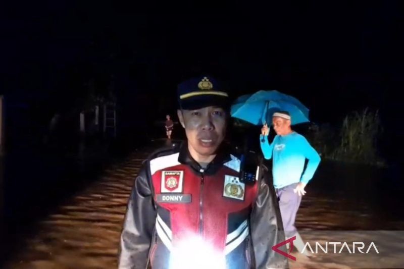 Hujan Lebat Lumpuhkan Jalur Padang-Painan: Akses Jalan Putus Total Akibat Banjir