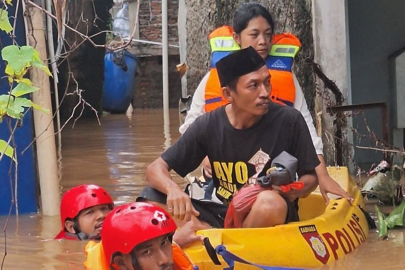 PMI Pusat Salurkan Bantuan untuk Korban Banjir Jabodetabek