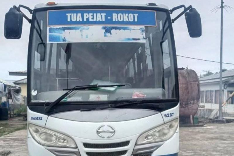 Bus Damri Kembali Layani Masyarakat Kepulauan Mentawai Setelah Sempat Terhenti