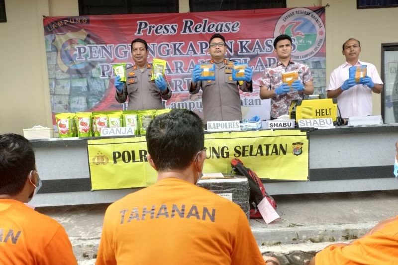 Polisi Lampung Selatan Sita 4 Kg Sabu Jaringan Malaysia di Pelabuhan Bakauheni