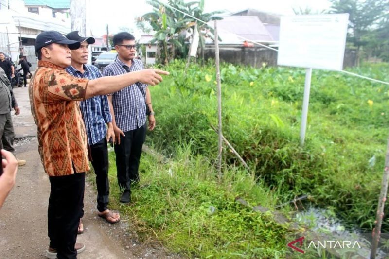 Pemkab Kubu Raya Normalisasi Parit Seribu Cegah Banjir, Bangun Pedestrian & Pusat Kuliner