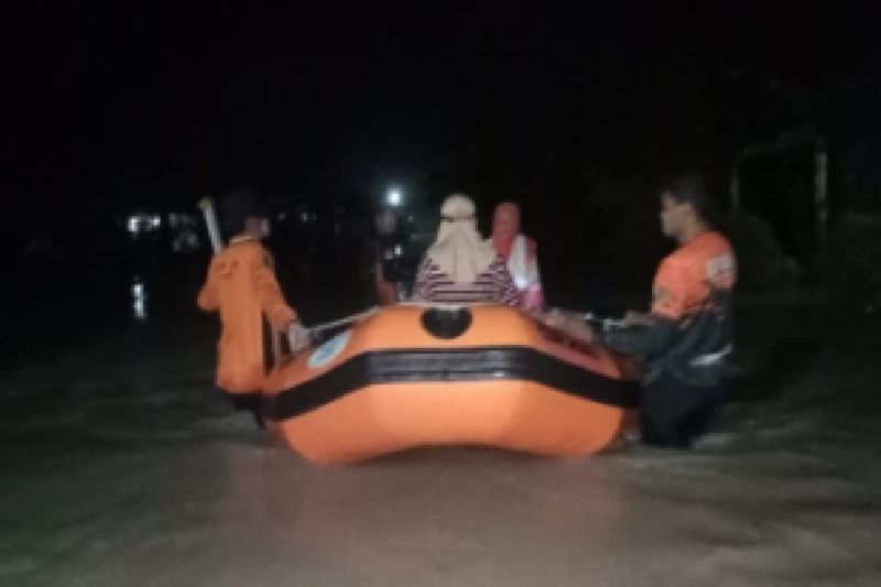 Banjir di Labuhan Batu Utara Rendam 121 Rumah, 120 Jiwa Mengungsi