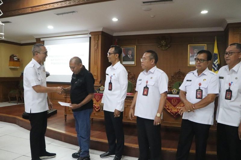 KORPRI Badung Berikan Santunan Pensiun dan Dana Duka kepada 74 Pegawai Purna Tugas