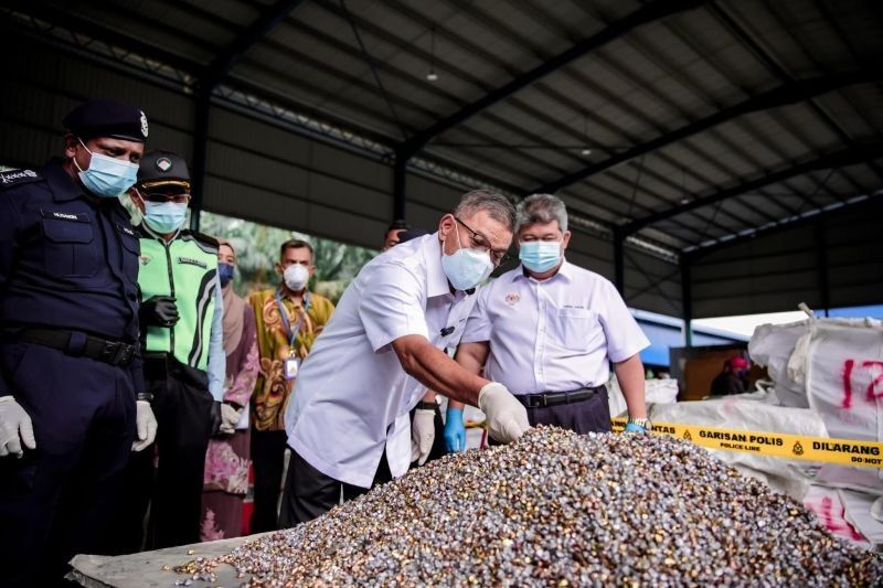 Malaysia Sita 40 Ton Peluru dan Selongsong di Tempat Pembuangan Limbah Elektronik