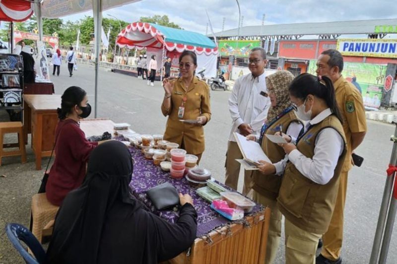 Pengawasan Keamanan Pangan di Kapuas Jelang Lebaran: 31 Sampel Takjil Layak Konsumsi