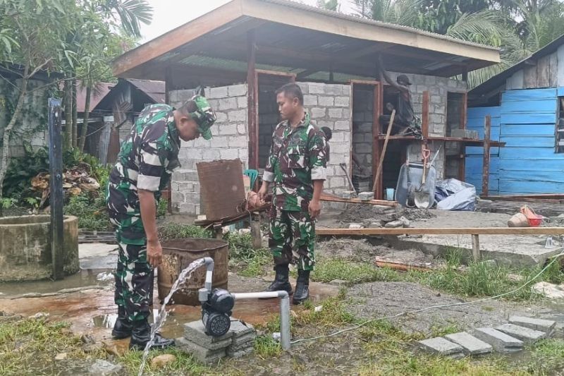 Kodim 1710/Mimika Bangun Sumur Bor dan MCK untuk Ratusan Keluarga di Empat Distrik