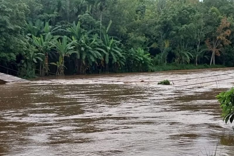 Jembatan Putus di OKU Timur Akibat Banjir, Pemkab Prioritaskan Perbaikan