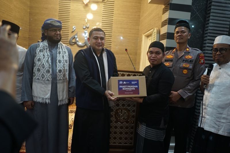 Bosowa Peduli Salurkan 1.000 Paket Pangan untuk Pengurus Masjid di Mamminasata