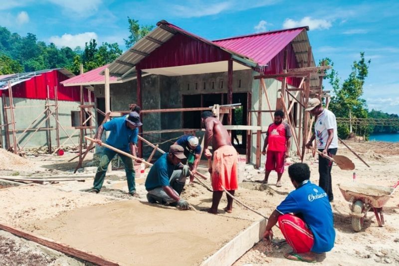 TMMD ke-123 di Biak: Kontribusi Nyata untuk Kesejahteraan Warga Kampung Kbusdori