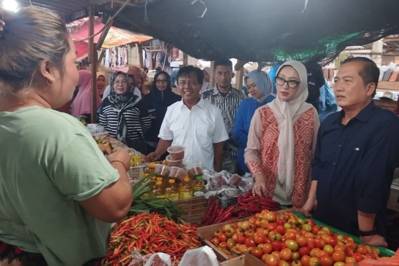 Gubernur NTB Tinjau Pasar Tanah Mira, Dengar Aspirasi Pedagang Jelang Ramadan