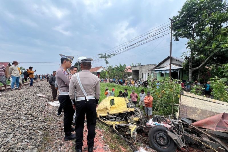 Kecelakaan KA Kertanegara-Truk di Kediri: Sejumlah Kereta Api Terlambat, Penumpang Dialihkan