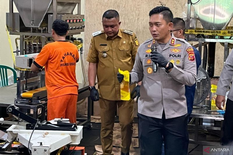 Polisi Bongkar Pabrik Minyakita Palsu di Bogor, Raup Keuntungan Rp600 Juta Per Bulan!