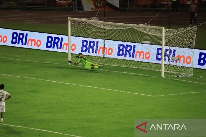 Gol Bruno Gomes Bawa Semen Padang Unggul Atas Persib di Babak Pertama