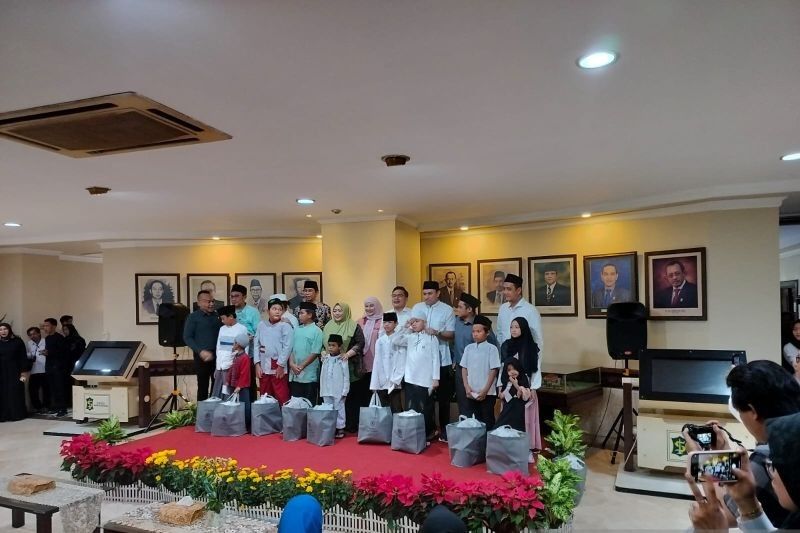 DPRD Surabaya Berbagi Kebahagiaan: Santunan untuk 99 Anak Yatim Piatu di Bulan Ramadhan