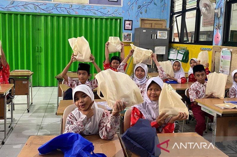 Gerindra DKI Jakarta Usul Bangun Dapur MBG Berkualitas, Bukan Renovasi Kantin Sekolah