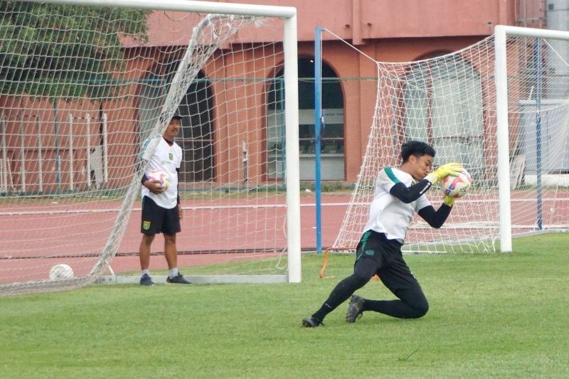 Munster Dukung Ernando Ari di Timnas: Fokus Persebaya Tetap Utama