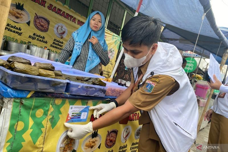 Waspada! Pembeli Takjil di Jakarta Selatan Diminta Perhatikan Kebersihan dan Tampilan Makanan