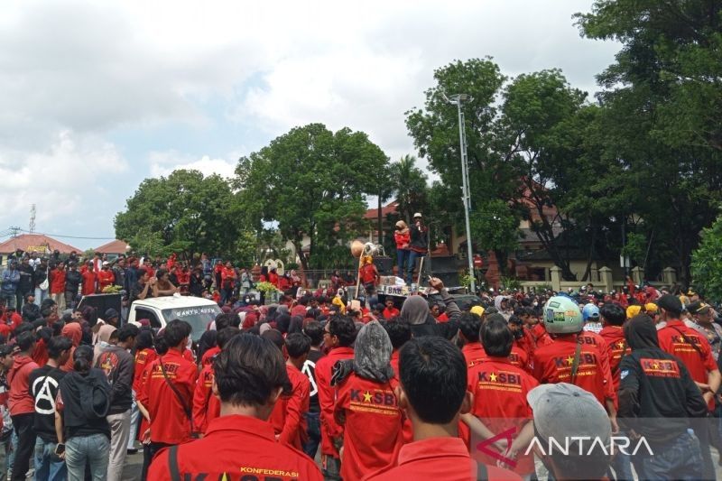 1.126 Pekerja PT Yihong Novatex Indonesia di Cirebon Di-PHK Sepihak, Pemkab Turun Tangan