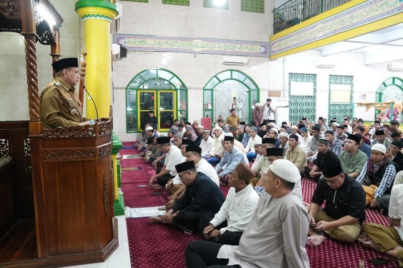 Pemkot Makassar Berikan Hibah Rp25 Juta untuk Masjid Nurul Kautsar dan Masjid Ta’mirul Muslimin