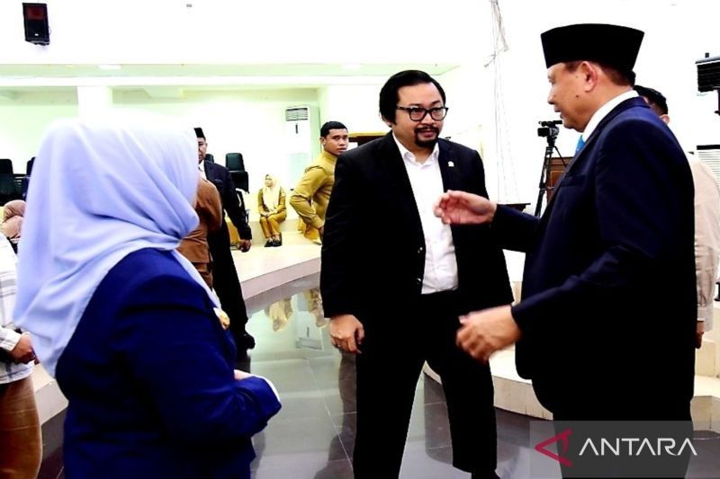 Pemprov Gorontalo Hormati Dinamika DPRD dalam Paripurna, Pembangunan Tetap Berjalan