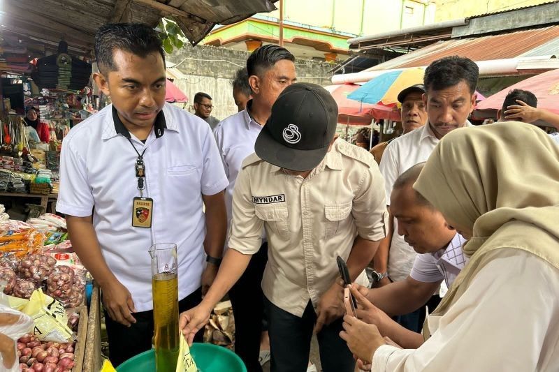 Polda Sultra Temukan Minyakita Takaran Kurang di Pasar Kendari: Sidak Jelang Ramadhan