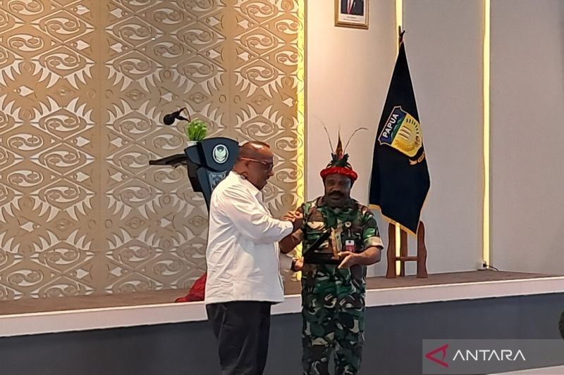 Stafsus Menhan Bantah Isu MBG Berisi Racun dan Genosida di Papua