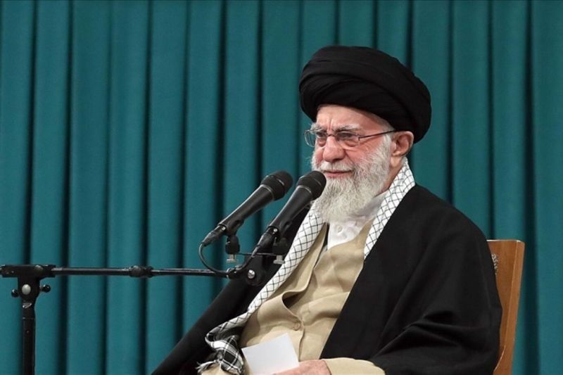 Khamenei: Negosiasi Nuklir dengan AS Tak Akan Hapus Sanksi, Justru Perberat Tekanan