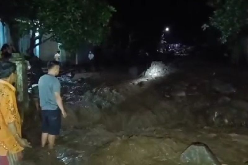 Banjir Bandang Bondowoso: Rumah Rusak, Jembatan Putus, Puluhan KK Terisolasi