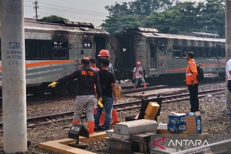 Remaja Bakar Gerbong KA di Stasiun Tugu Yogyakarta, Sakit Hati Sering Diturunkan Karena Tak Punya Tiket