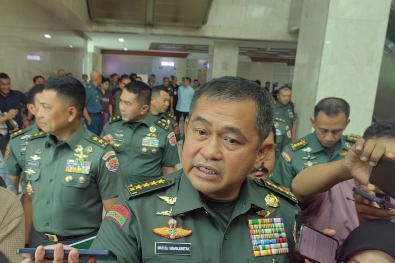 KSAD Tegaskan Seskab Letkol Teddy Tak Perlu Mundur dari TNI