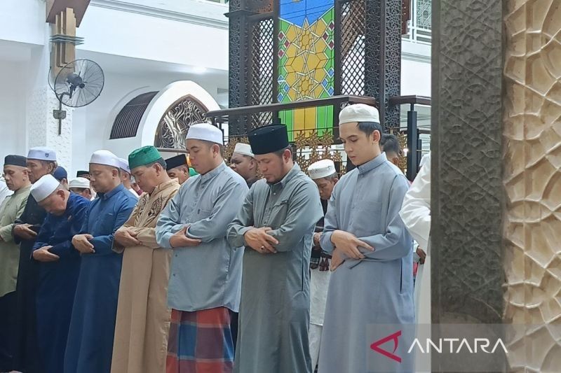 Pemprov Kaltim Instruksikan Shalat Berjamaah bagi Pegawai Muslim: Wujudkan Keimanan dan Kedisiplinan